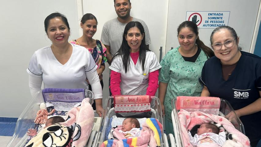 Hospital estadual celebra recuperação de trigêmeas após 24 dias de cuidados intensivos